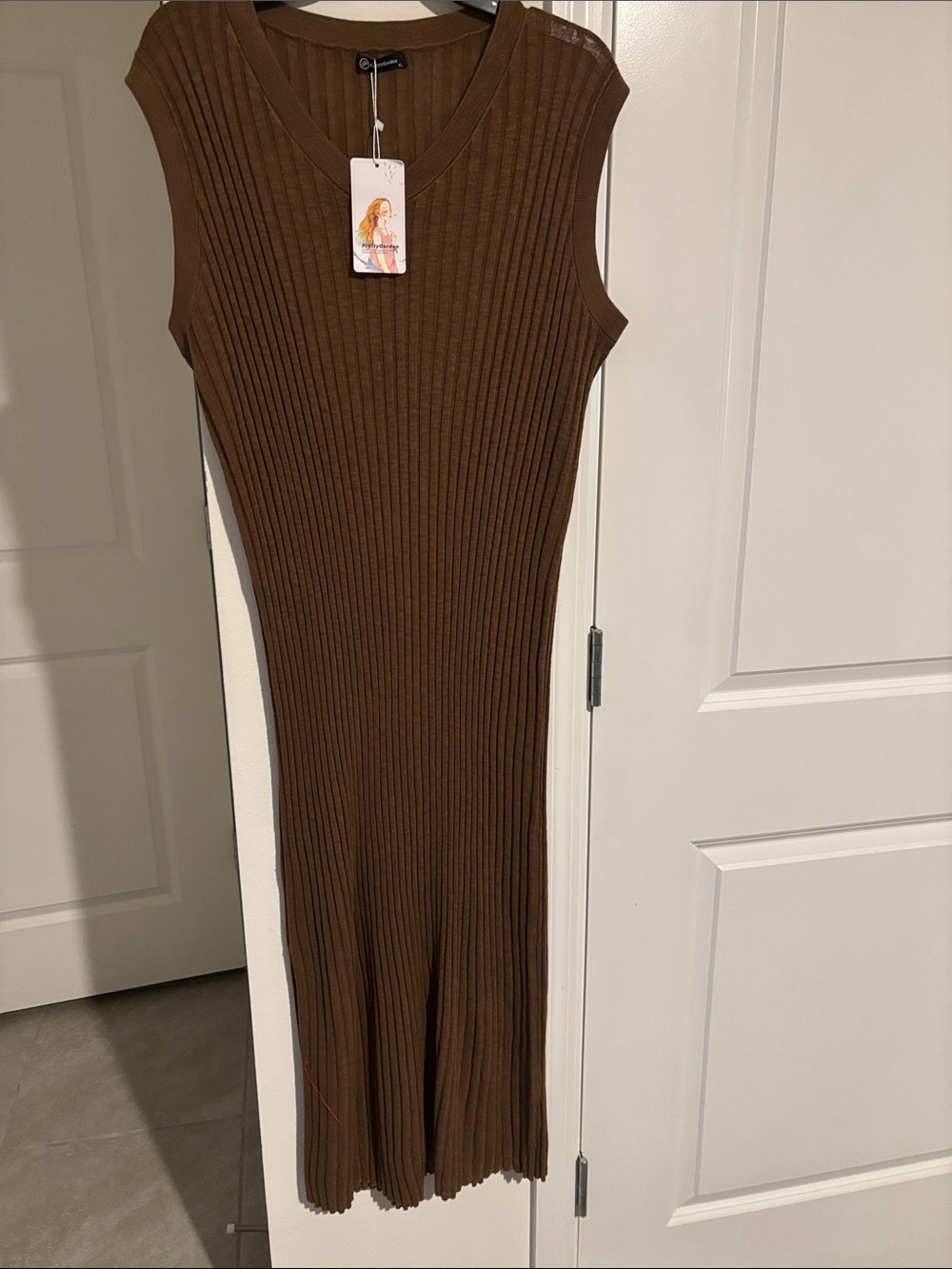 Ribbed V-Neck Midi Dress in Brown